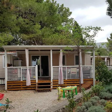 ホリデーパーク Mobile Homes Danijela In Amadria Park Trogir